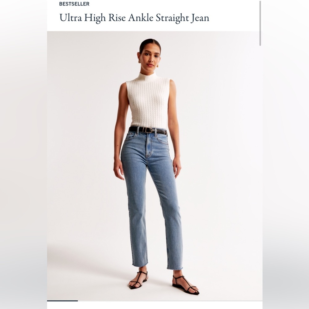 Abercrombie Ultra High rise Ankle Straight Jean